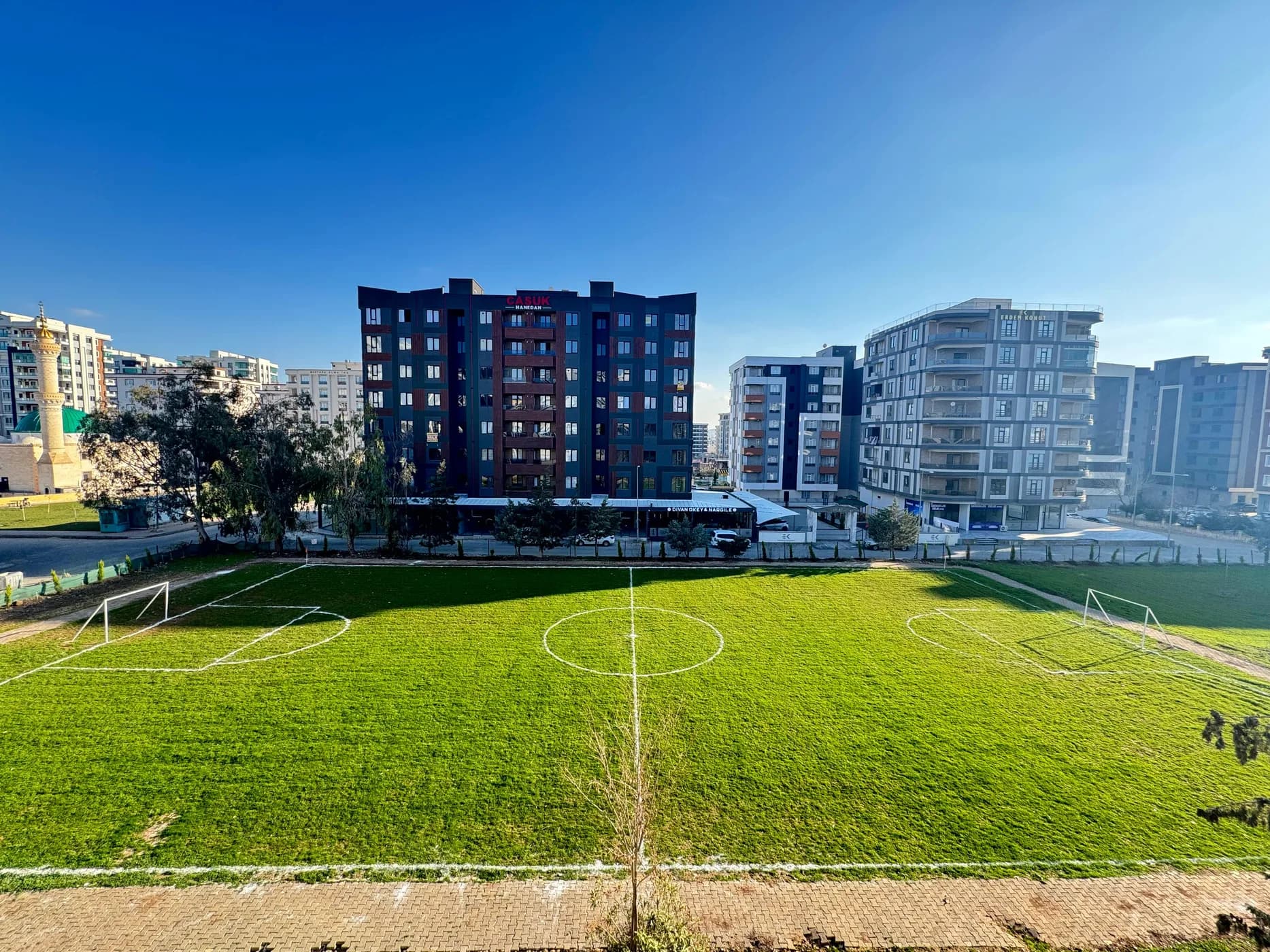 Fırat Eğitim Kurumları spor alanı